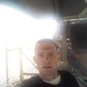 Meet your Posher, Travis